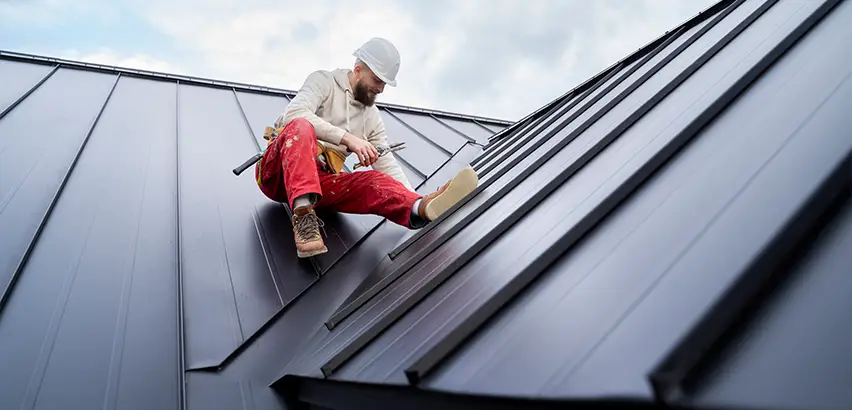 Professional Roof Valley Installation Services in Dundee, IL