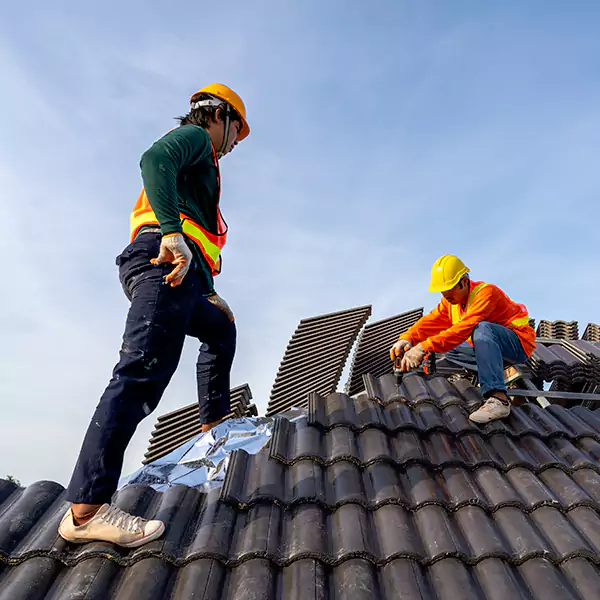 Why Dundee, IL Property Owners Trust Dundee Roofing Pro for Emergency Roof Repair?