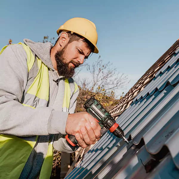 Why Dundee, IL Property Owners Choose Dundee Roofing Pro for Roof Restoration?